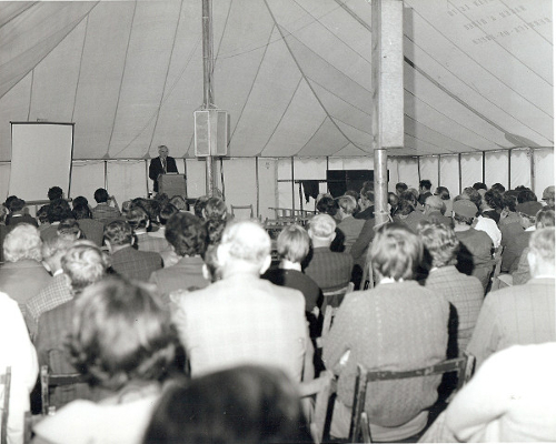 1977 Ogilvie Mathieson, Founder Member and Past President of the SVS chairs a session in the marquee